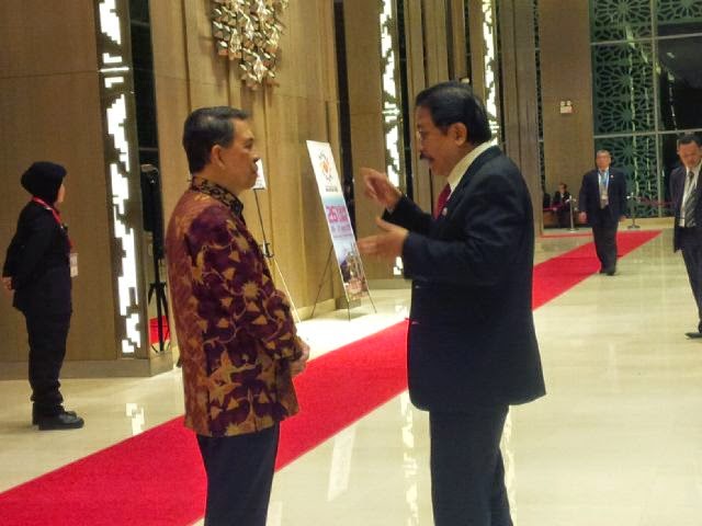 Sarundajang Dampingi Jokowi Hadiri KTT ASEAN di Malaysia